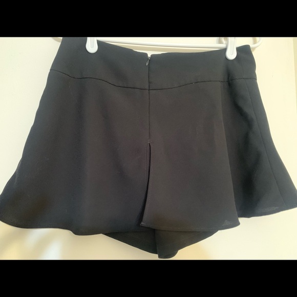 Express Skort lot - Picture 3 of 4